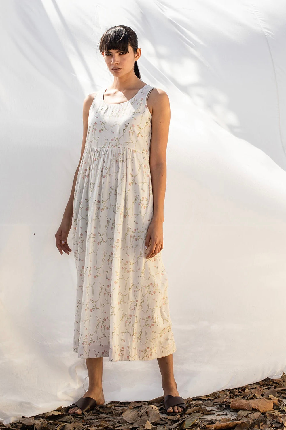 Salt of Earth Sleeveless White Summer Midi Dress