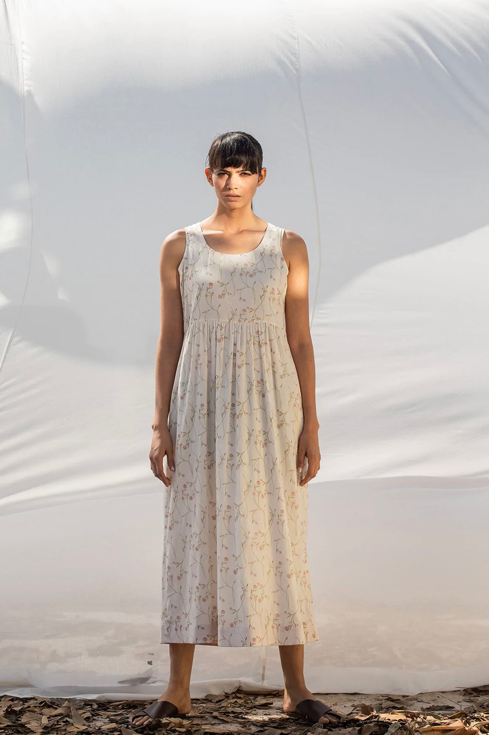 Salt of Earth Sleeveless White Summer Midi Dress