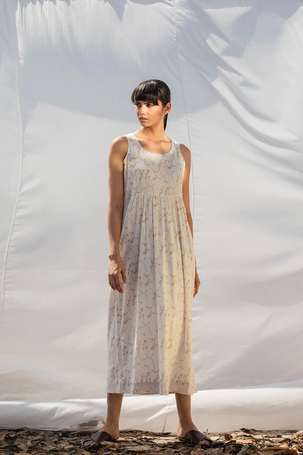 Salt of Earth Sleeveless White Summer Midi Dress