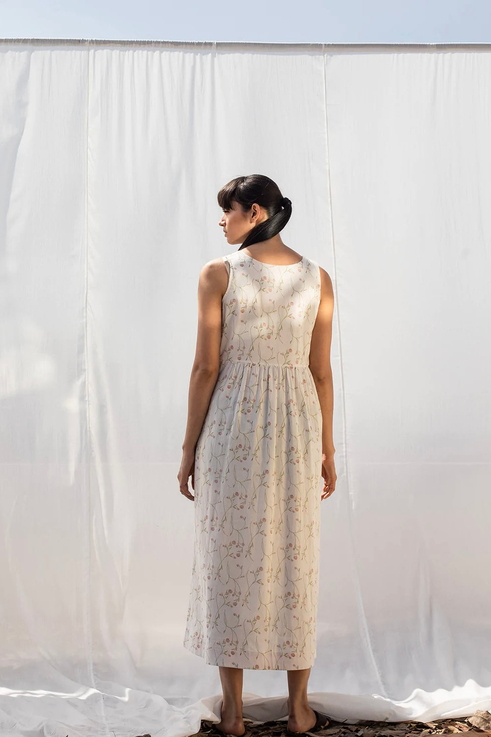 Salt of Earth Sleeveless White Summer Midi Dress