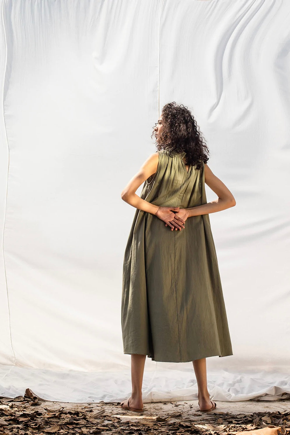 We Olive Sleeveless Midi Dress